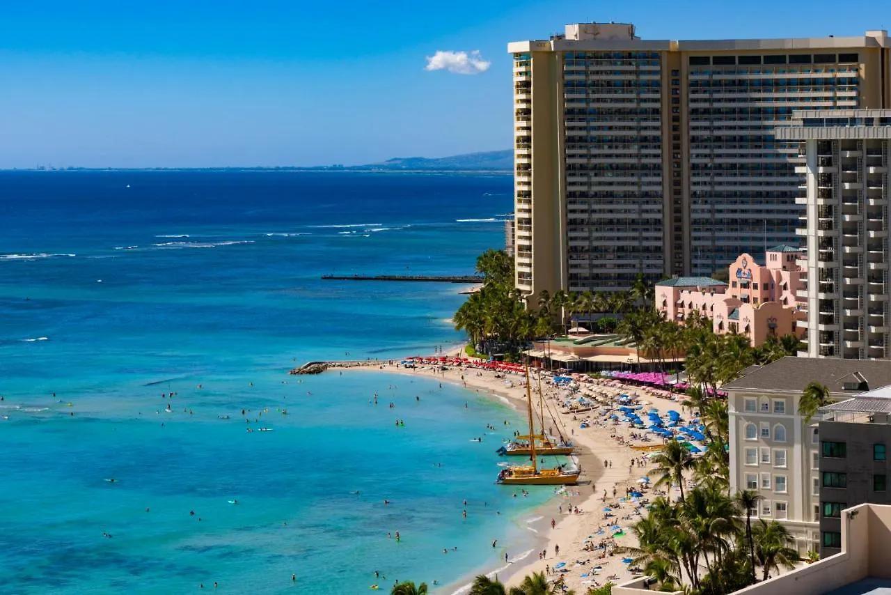 Ocean Front Spectacular Condo Honolulu